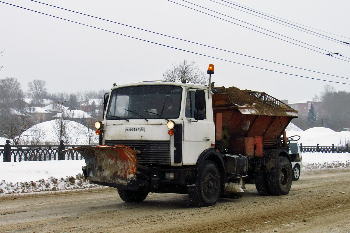 Ивановская область, № А 441 АЕ 37 — МАЗ-533702