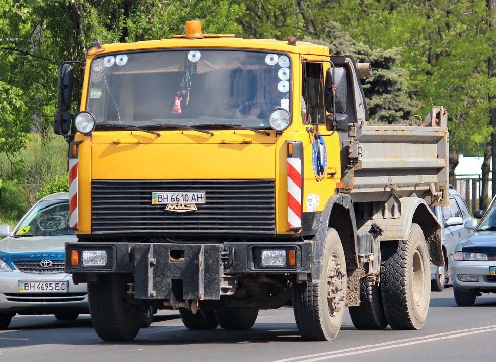 Одесская область, № ВН 6610 АН — МАЗ-555102