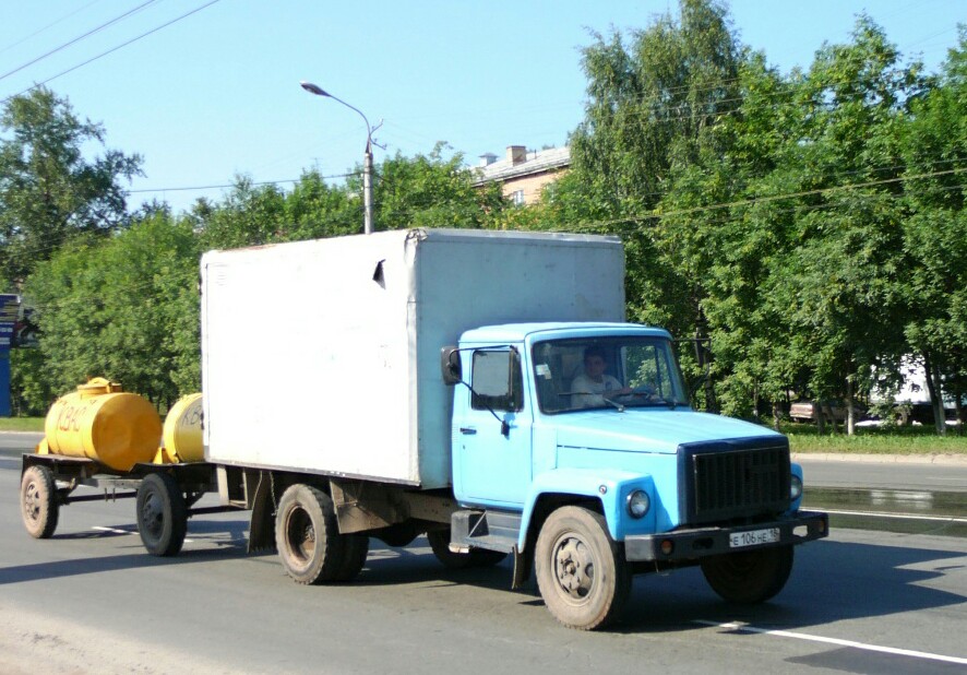 Удмуртия, № Е 106 НЕ 18 — ГАЗ-3307