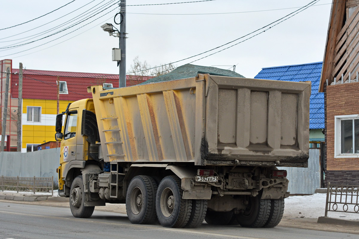 Чувашия, № Р 592 ЕЕ 21 — Volvo ('2002) FM12.440