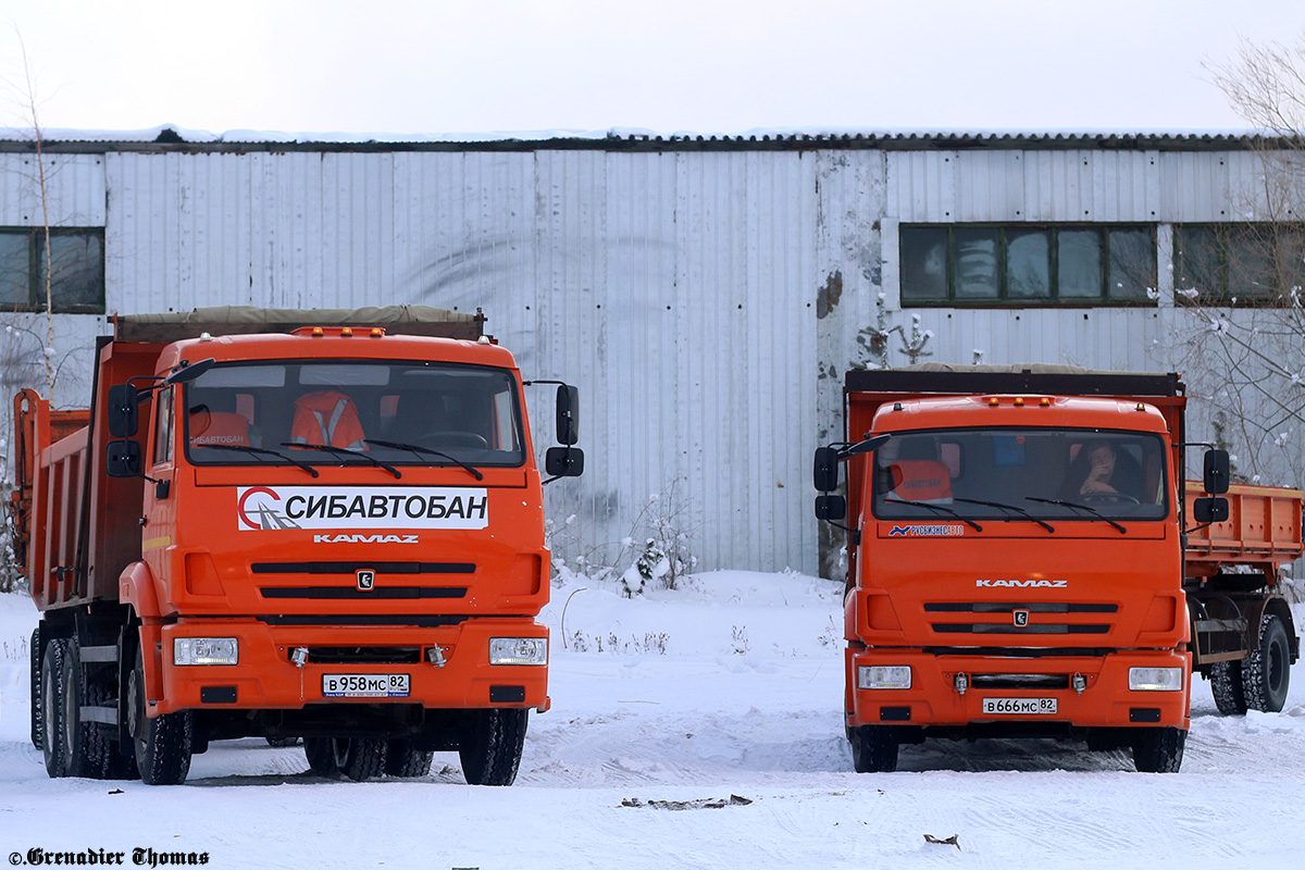 Новосибирская область, № В 958 МС 82 — КамАЗ-65115-42; Новосибирская область, № В 666 МС 82 — КамАЗ-65115-42