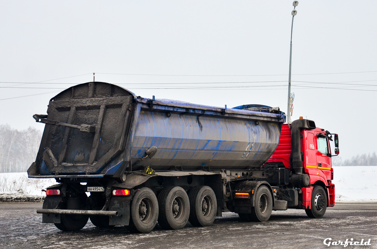 Кемеровская область, № Т 956 ЕХ 142 — КамАЗ-5490-S5(87); Кемеровская область, № АН 4954 42 — Тонар (общая модель)