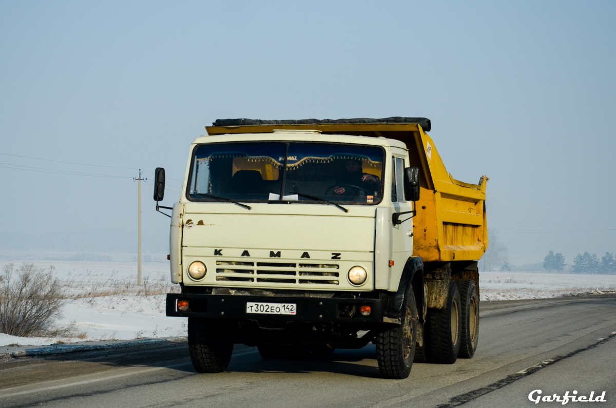 Кемеровская область, № Т 302 ЕО 142 — КамАЗ-55111 [551110]