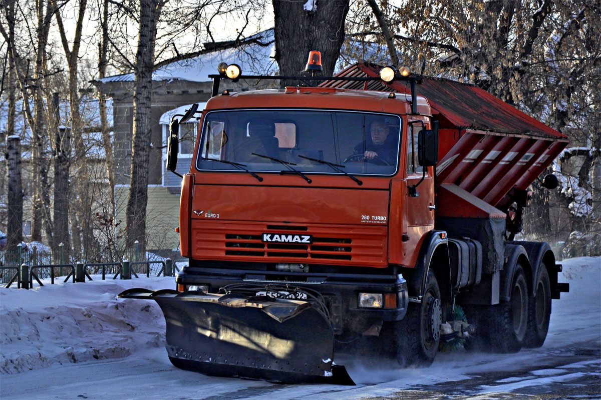 Алтайский край, № Е 558 СН 22 — КамАЗ-65115-62