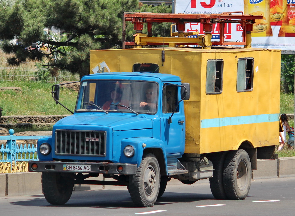 Одесская область, № ВН 8456 АО — ГАЗ-3307