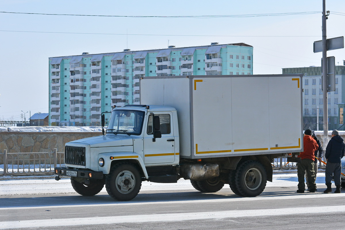 Саха (Якутия), № М 512 КУ 14 — ГАЗ-3309