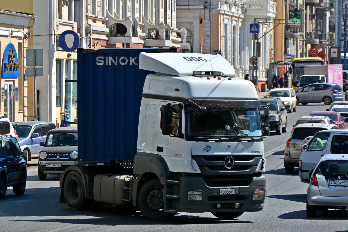 Приморский край, № А 006 ОР 125 — Mercedes-Benz Axor 1840 [Z9M]