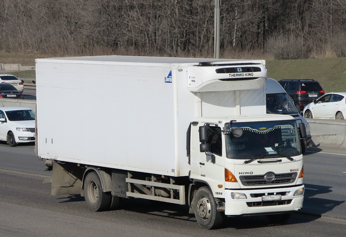 Москва, № В 071 МК 777 — Hino 500