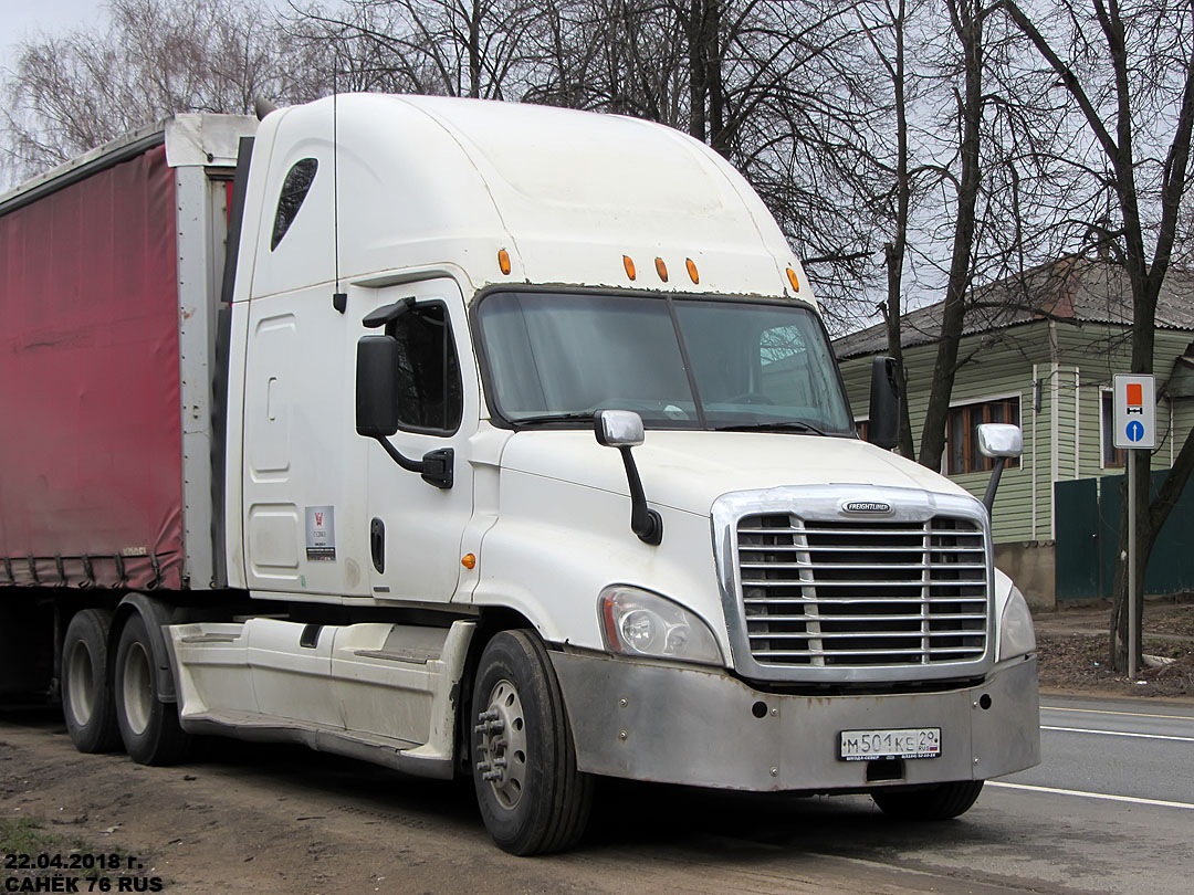 Архангельская область, № М 501 КЕ 29 — Freightliner Cascadia