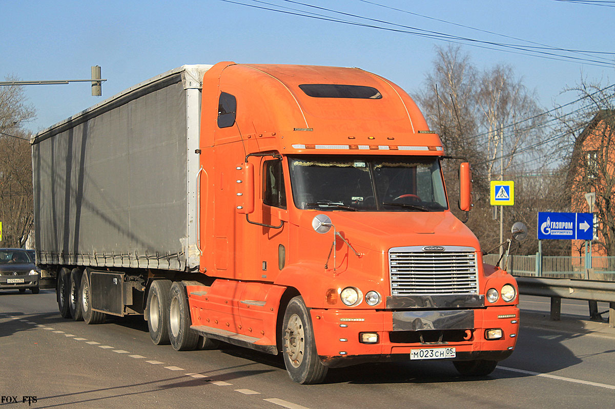 Дагестан, № М 023 СН 05 — Freightliner Century Class