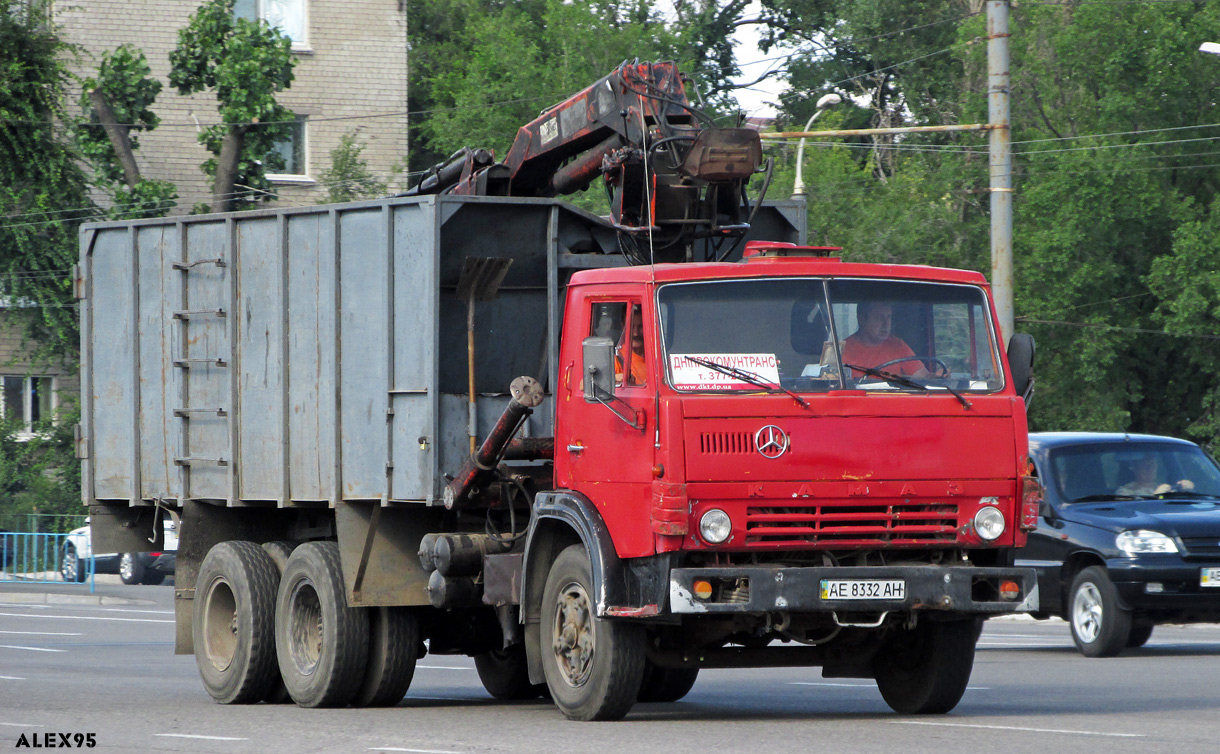 Днепропетровская область, № АЕ 8332 АН — КамАЗ-53213