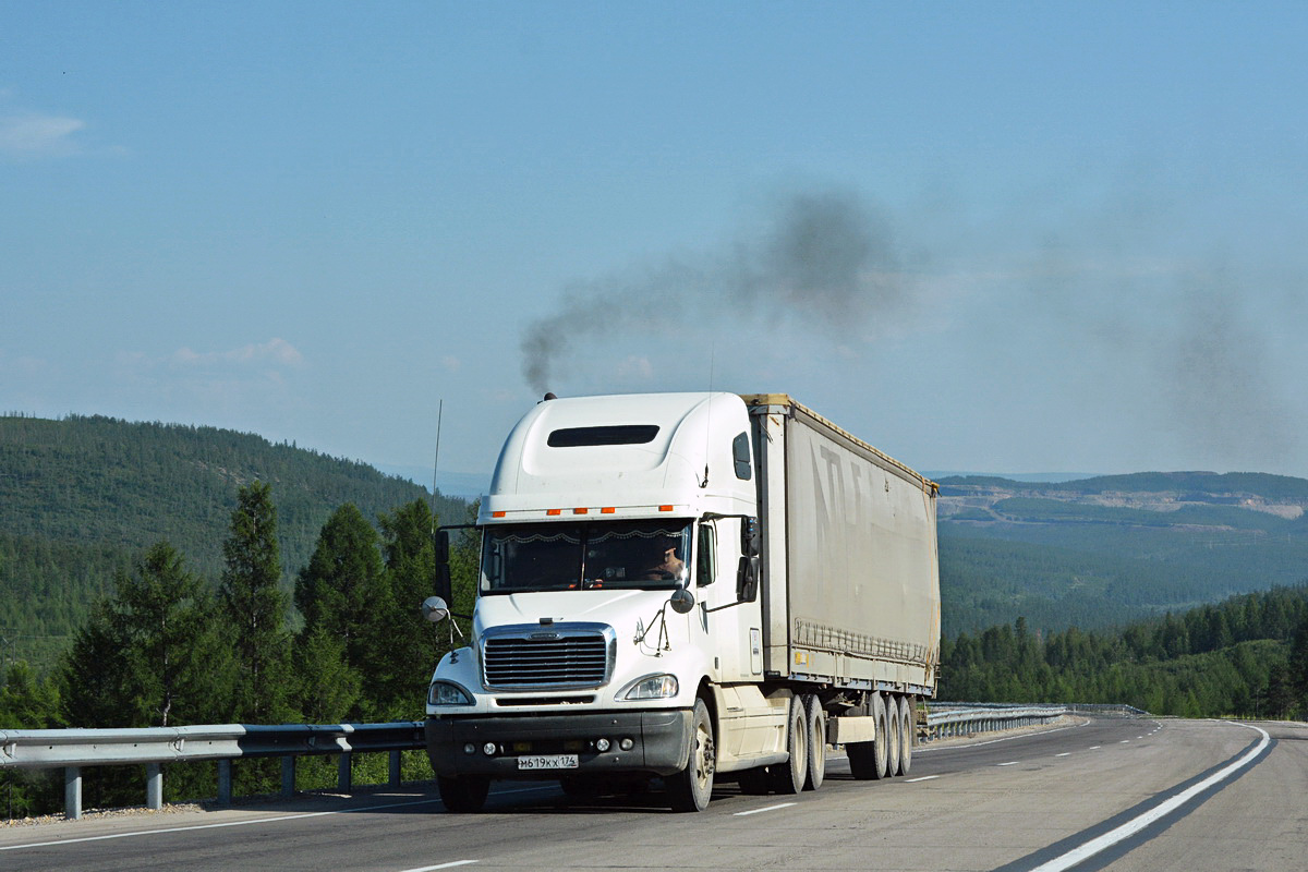 Челябинская область, № М 619 КХ 174 — Freightliner Columbia