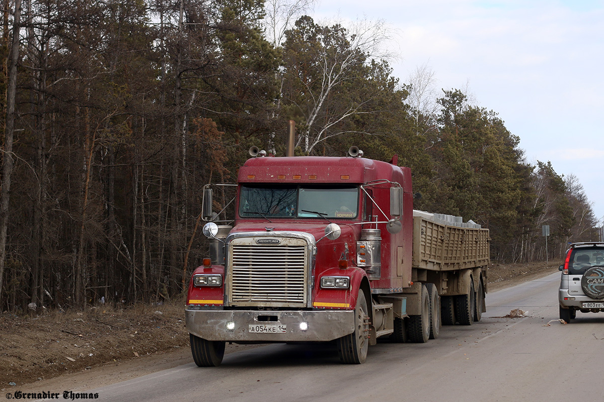 Саха (Якутия), № А 054 КЕ 14 — Freightliner FLD 120 Classic