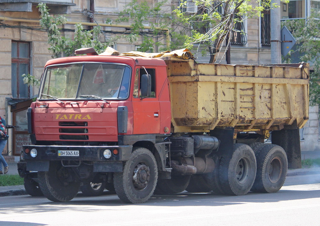 Одесская область, № ВН 5065 АХ — Tatra 815 S1