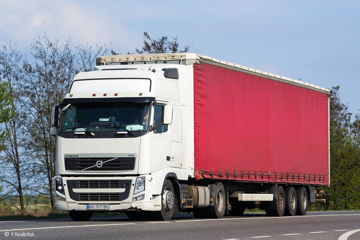 Закарпатская область, № АО 7017 ВК — Volvo ('2008) FH.440