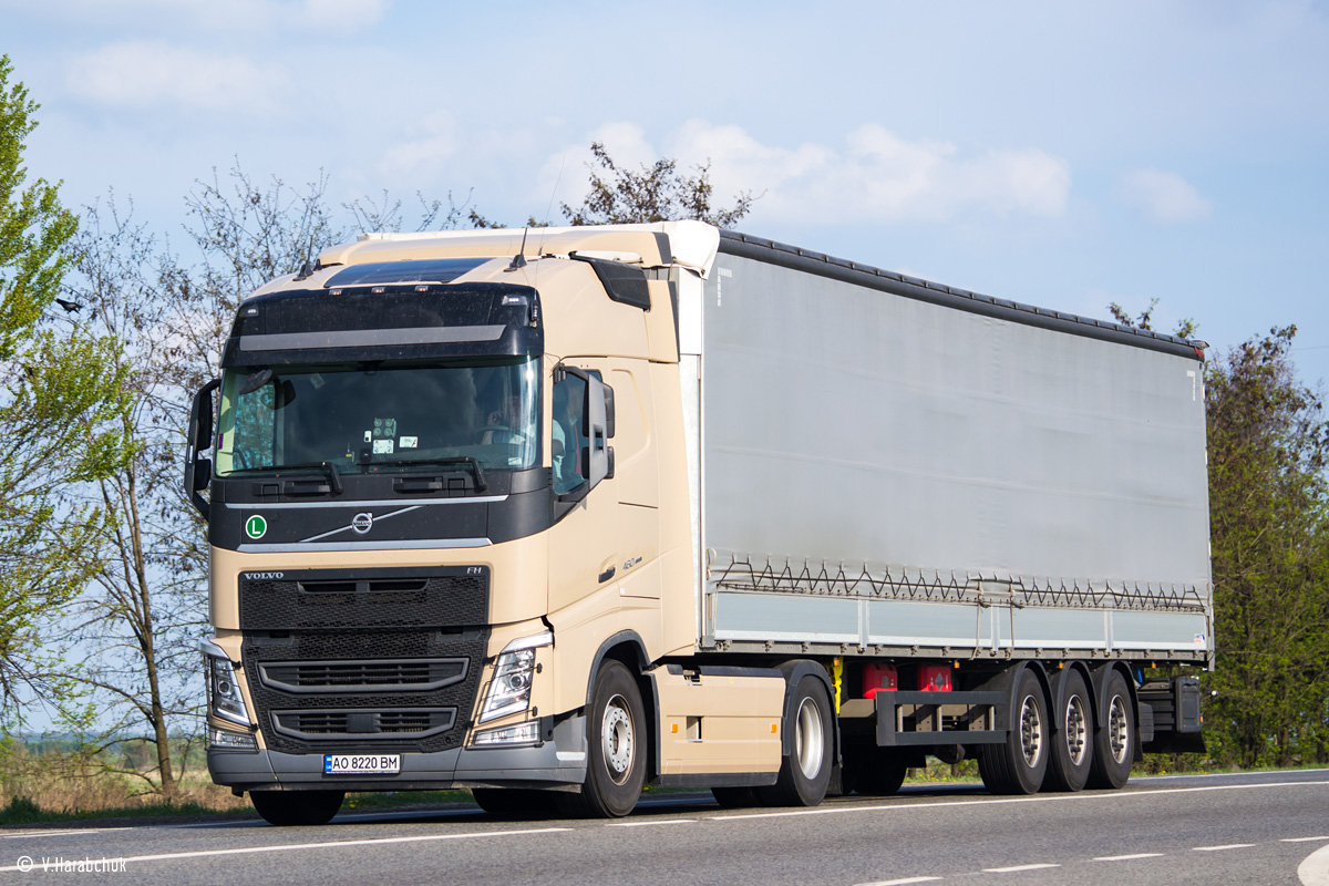 Закарпатская область, № АО 8220 ВМ — Volvo ('2012) FH.460