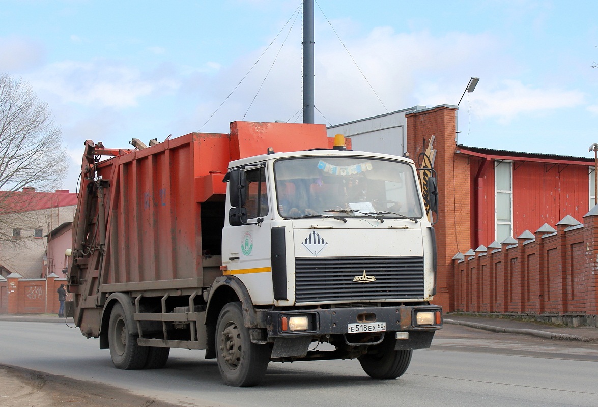 Псковская область, № Е 518 ЕХ 60 — МАЗ-5337A2