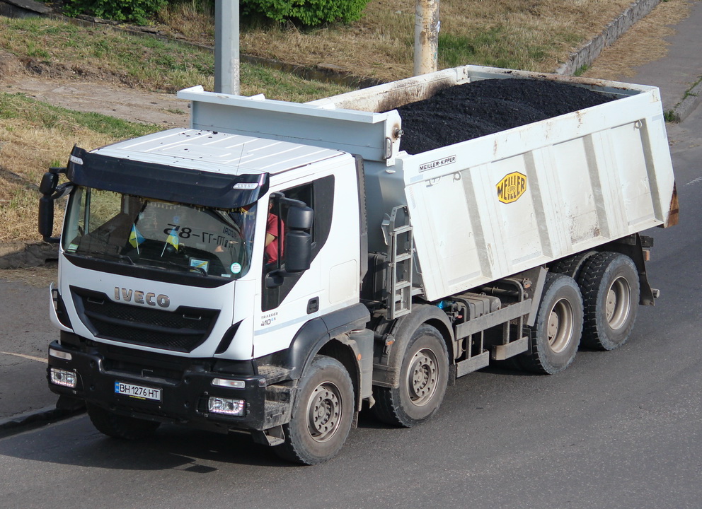 Одесская область, № ВН 1276 НТ — IVECO Trakker ('2013)