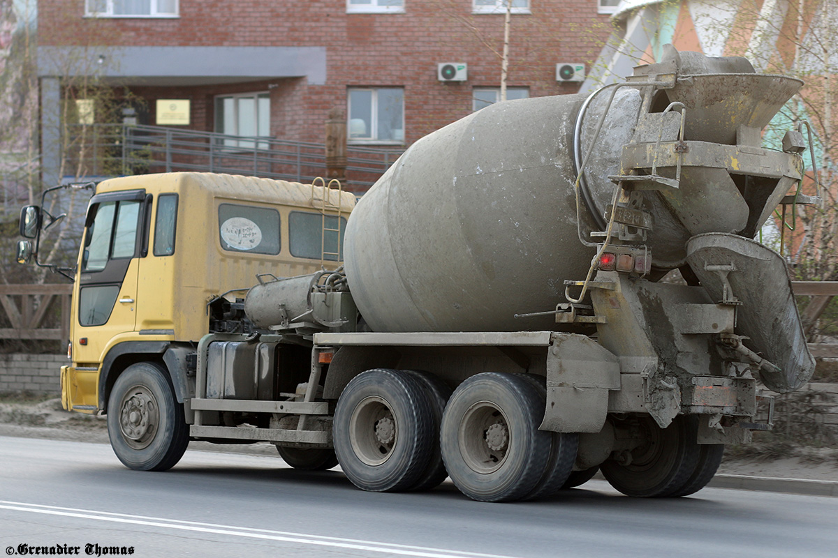 Саха (Якутия), № Е 747 МН 14 — Hino Profia