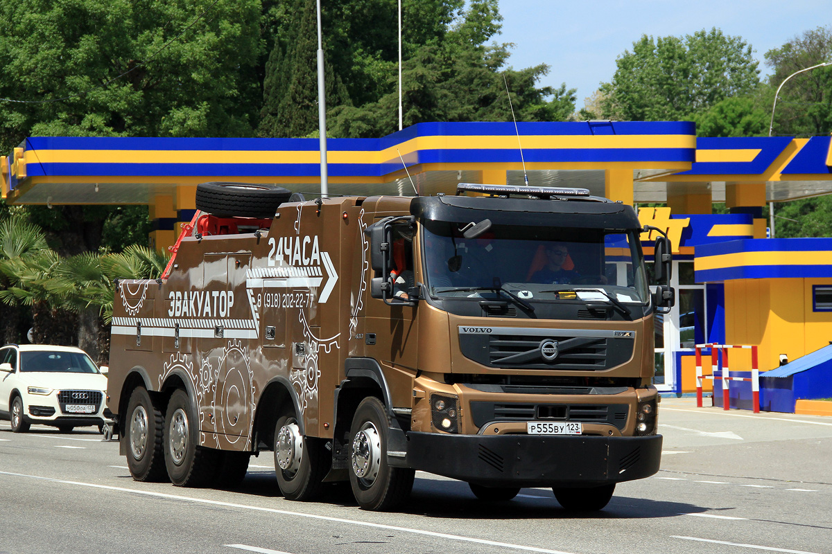 Краснодарский край, № Р 555 ВУ 123 — Volvo ('2010) FMX.400 [X9P]