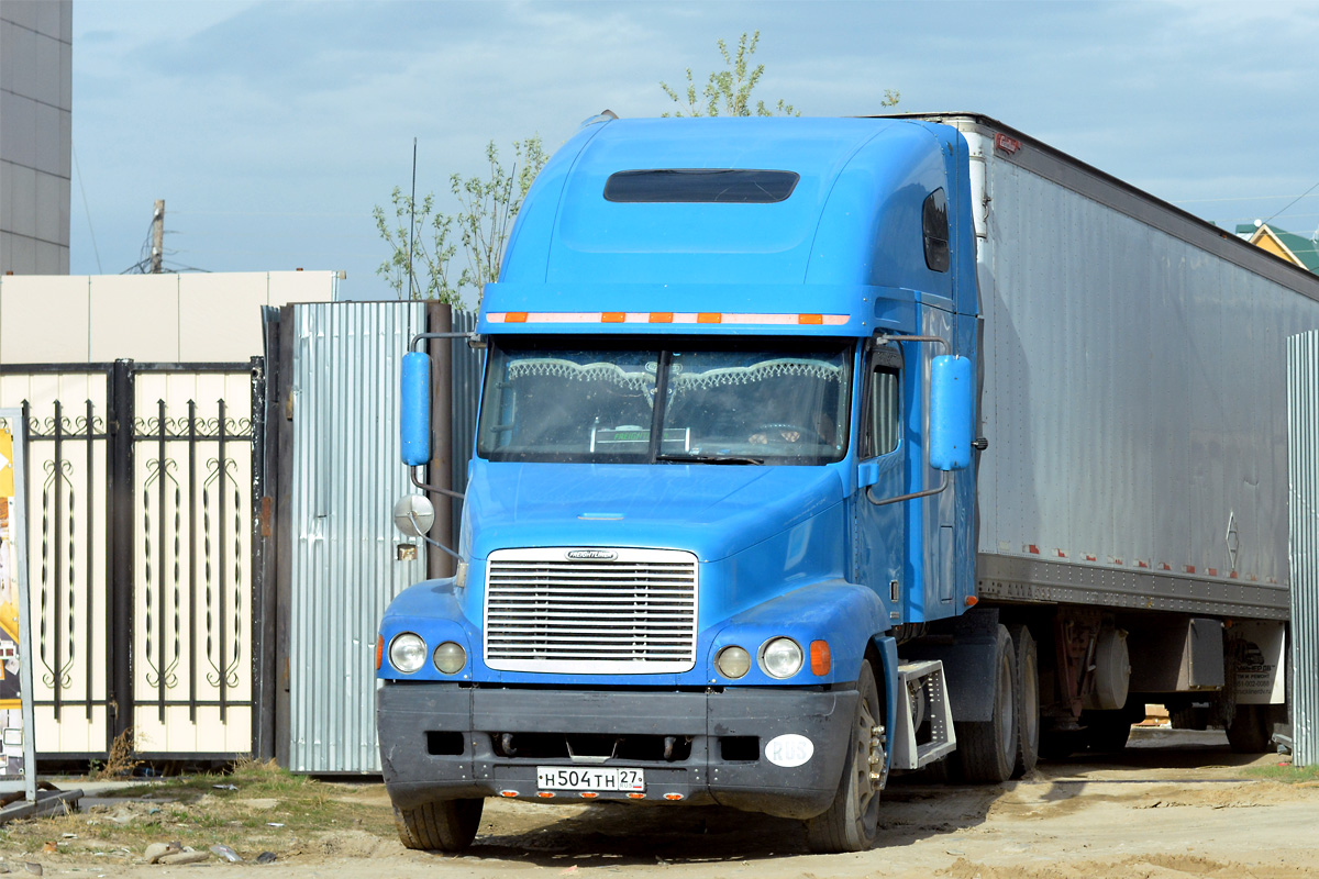 Хабаровский край, № Н 504 ТН 27 — Freightliner Century Class