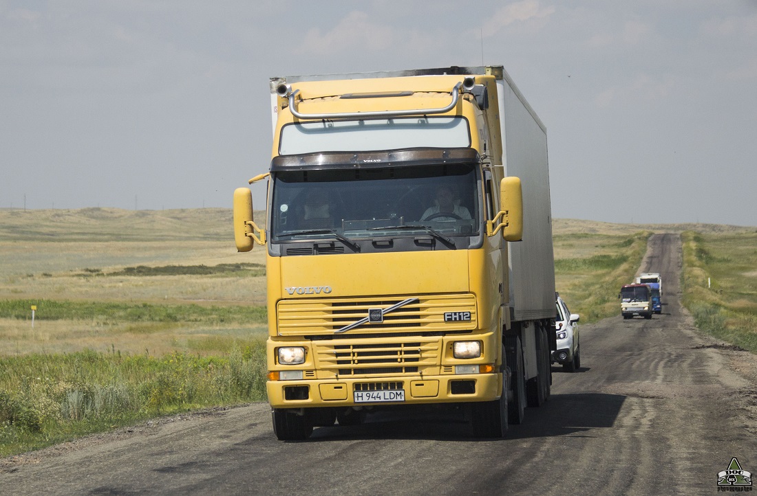 Жамбылская область, № H 944 LDM — Volvo ('1993) FH12.340