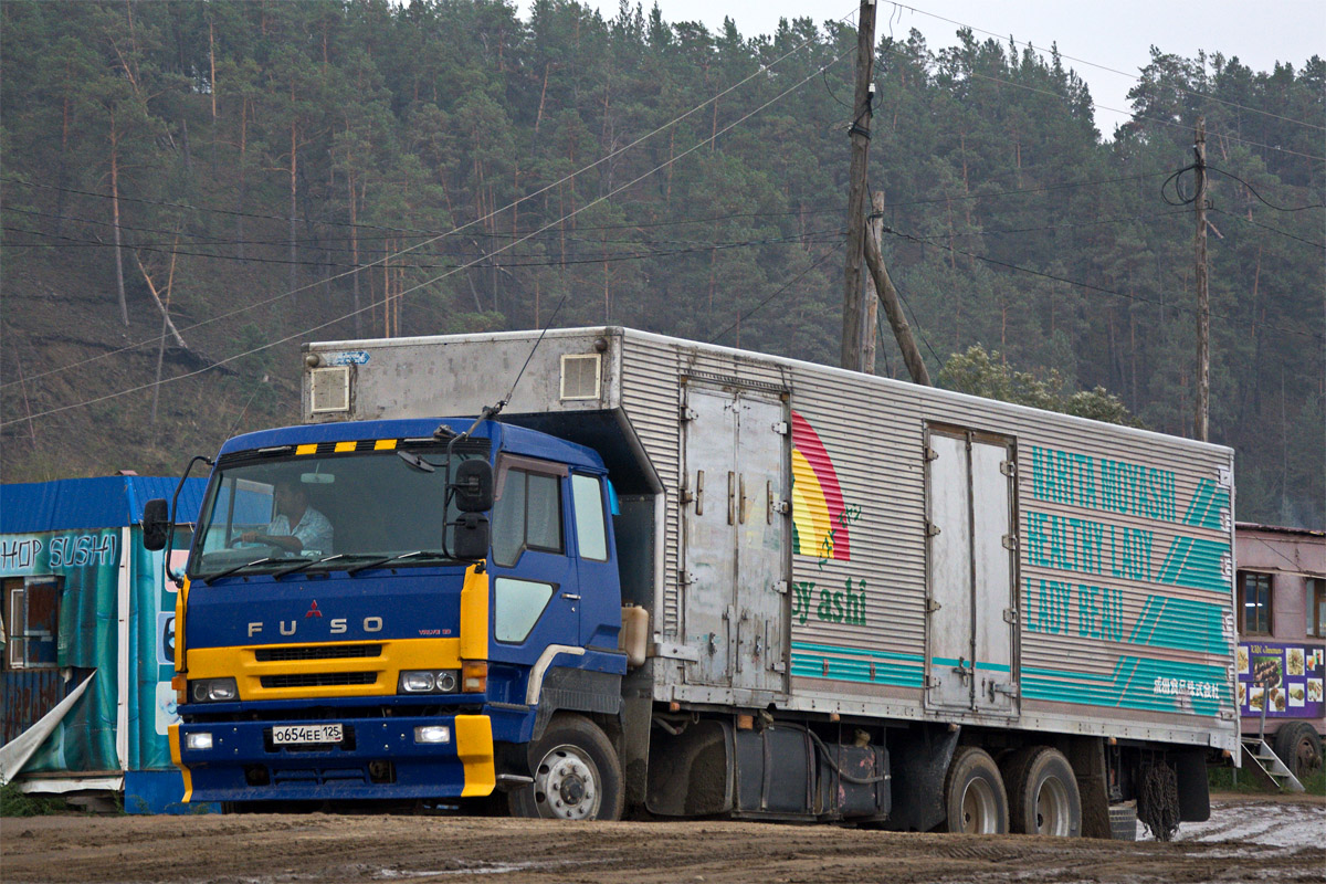 Приморский край, № О 654 ЕЕ 125 — Mitsubishi Fuso (общая модель)