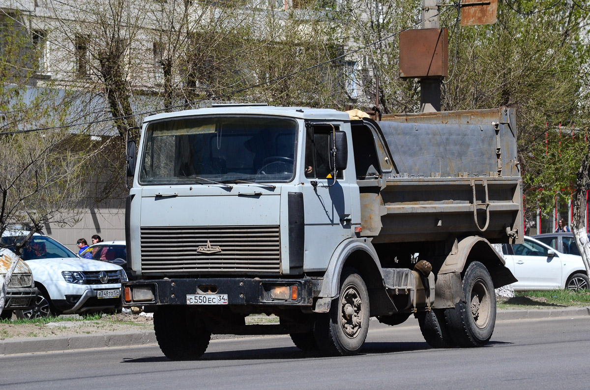 Волгоградская область, № С 550 ЕС 34 — МАЗ-555102