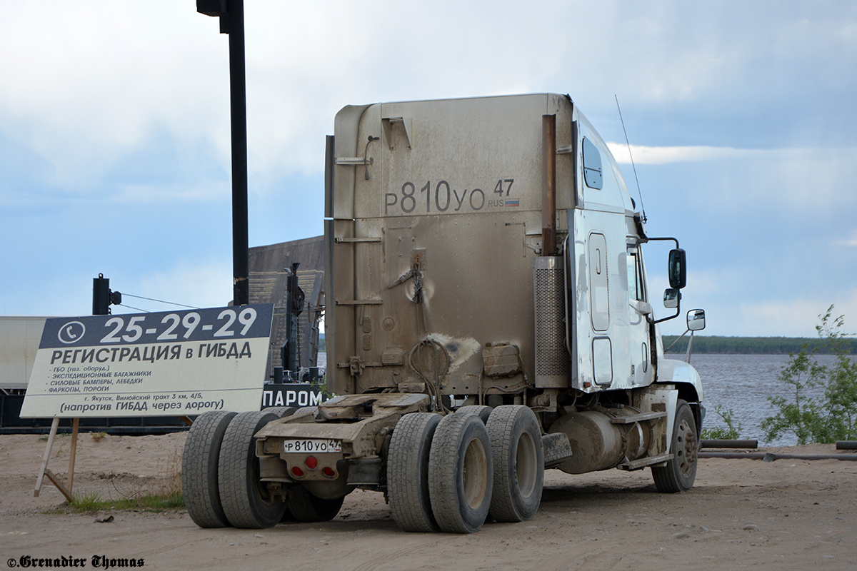 Ленинградская область, № Р 810 УО 47 — Freightliner Century Class