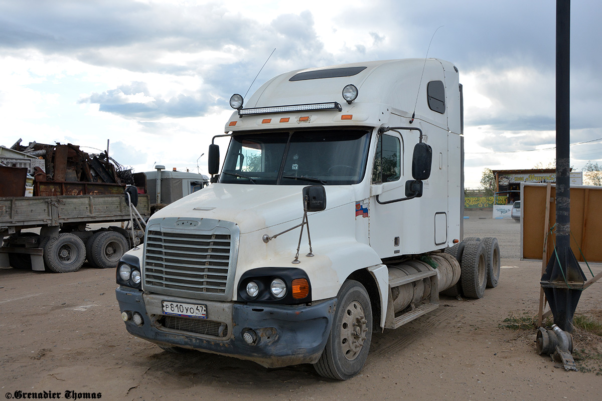 Ленинградская область, № Р 810 УО 47 — Freightliner Century Class