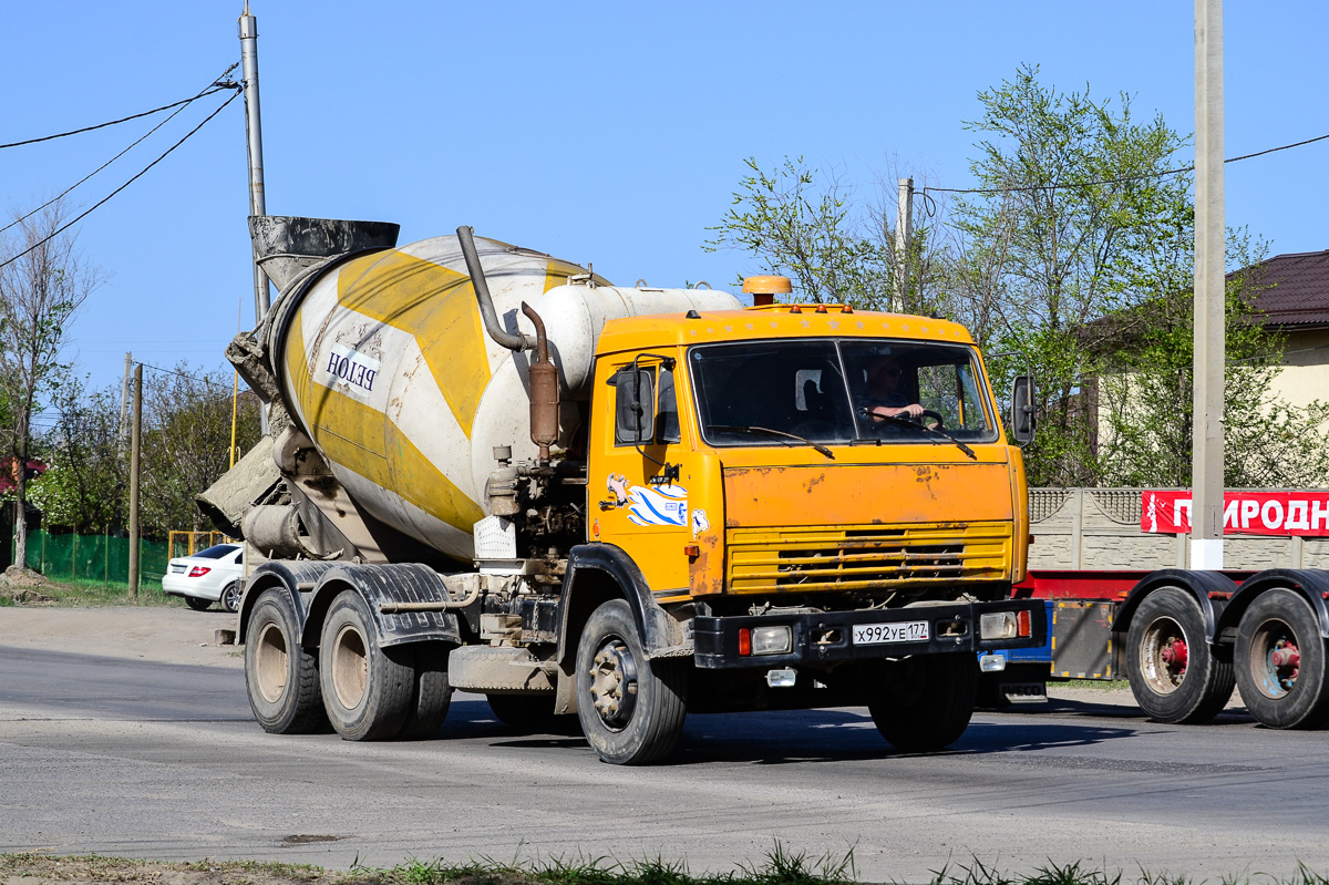 Волгоградская область, № Х 992 УЕ 177 — КамАЗ-53229-02 [53229C]