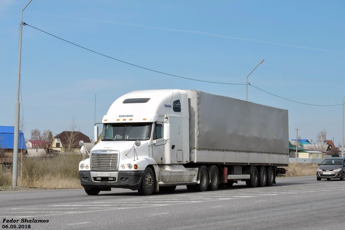 Пензенская область, № Н 432 СК 58 — Freightliner Century Class