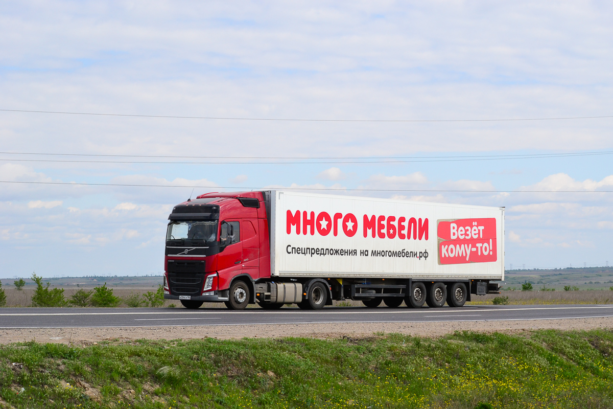 Саратовская область, № А 304 СН 164 — Volvo ('2012) FH.420