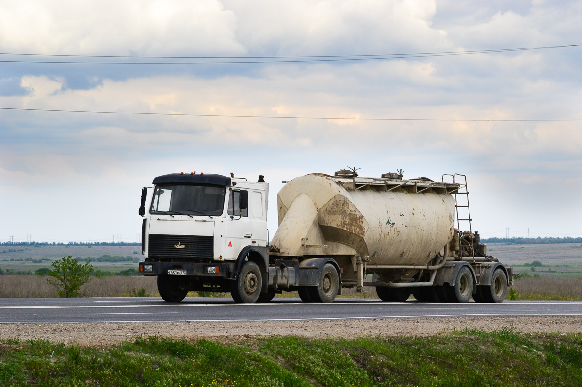 Москва, № Т 451 АН 777 — МАЗ-543203