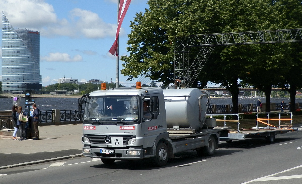 Латвия, № LJ-9382 — Mercedes-Benz Atego 816