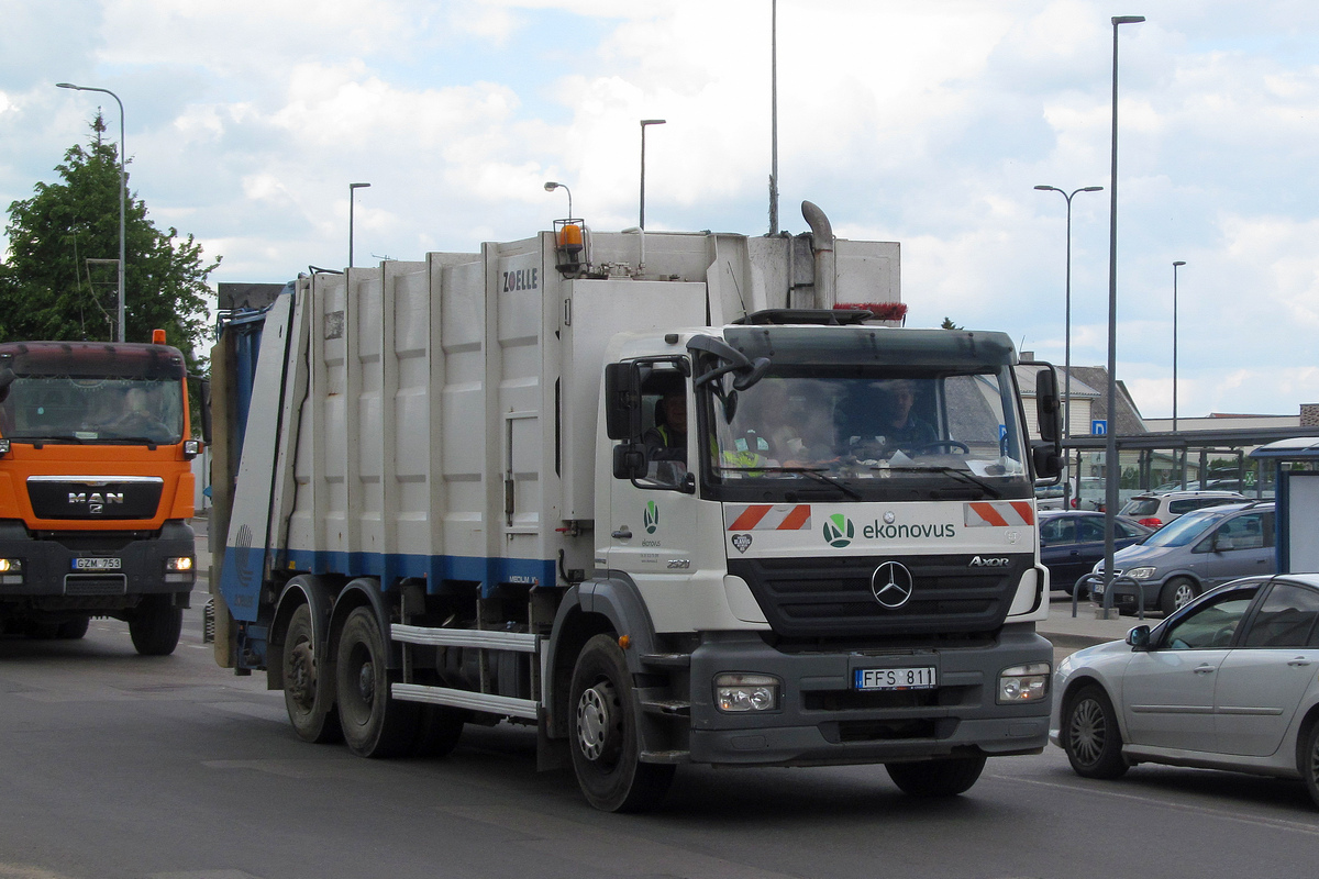 Литва, № FFS 811 — Mercedes-Benz Axor (общ.м)