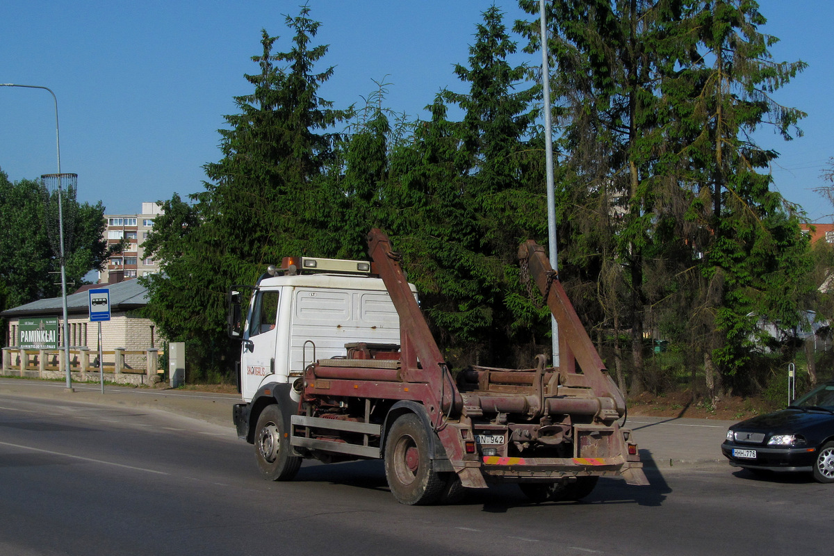 Литва, № BON 942 — Mercedes-Benz SK 1827