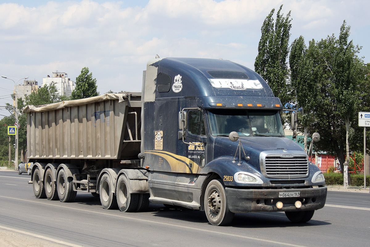 Ростовская область, № У 064 ОН 161 — Freightliner Columbia