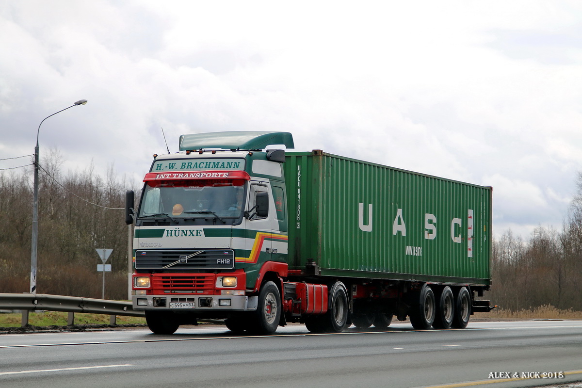 Новгородская область, № С 595 МР 53 — Volvo ('1993) FH12.380