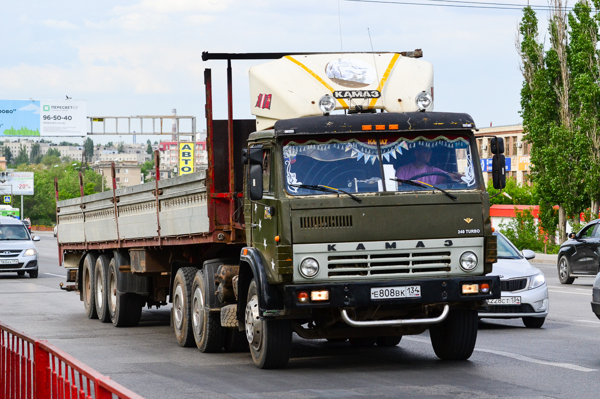 Волгоградская область, № Е 808 ВК 134 — КамАЗ-54112