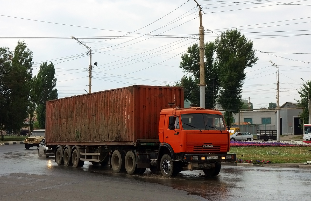 Саратовская область, № Е 400 ТТ 64 — КамАЗ-54115-15 [54115R]