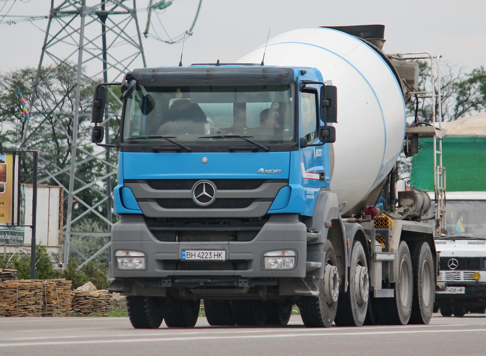 Одесская область, № ВН 4223 НК — Mercedes-Benz Axor (общ.м)