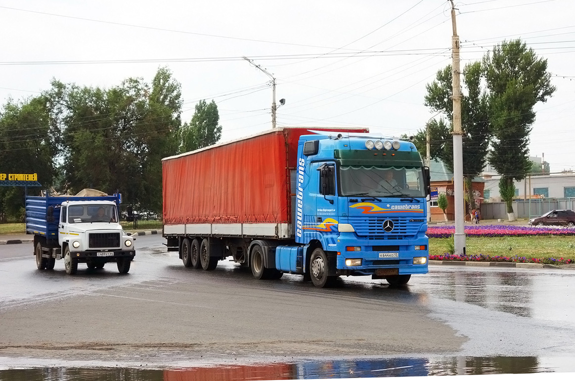 Саратовская область, № Т 489 УТ 64 — ГАЗ-3309; Мордовия, № К 644 КО 13 — Mercedes-Benz Actros ('1997) 1846