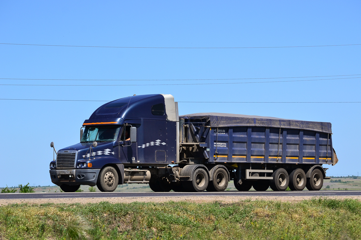 Ростовская область, № В 591 ВХ 161 — Freightliner Century Class