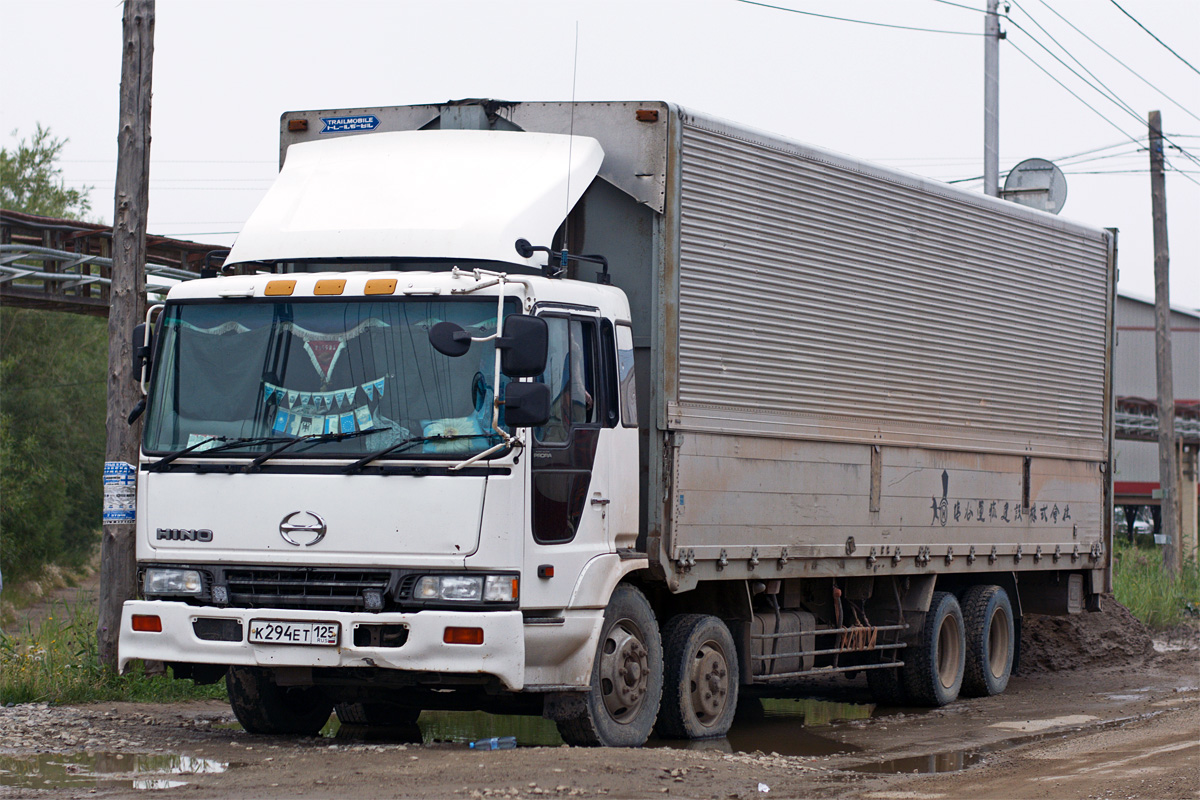 Приморский край, № К 294 ЕТ 125 — Hino Profia