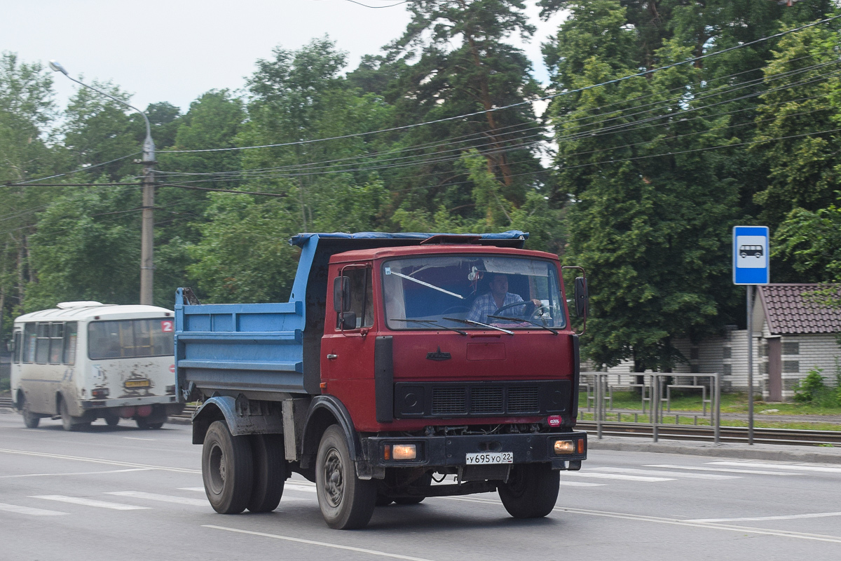 Алтайский край, № У 695 УО 22 — МАЗ-555106