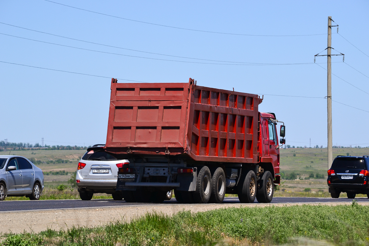 Волгоградская область, № В 143 ММ 134 — Howo HW ZZ3317