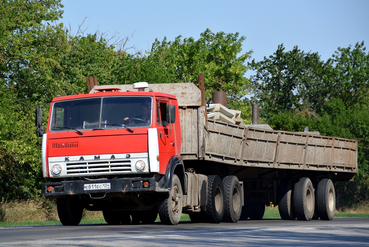 Волгоградская область, № Е 811 ЕС 134 — КамАЗ-5410