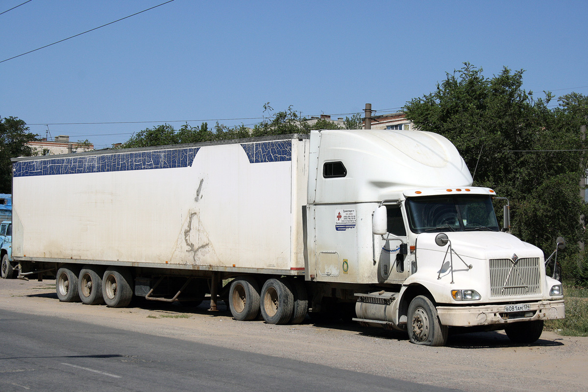 Волгоградская область, № В 081 АМ 134 — International 9200