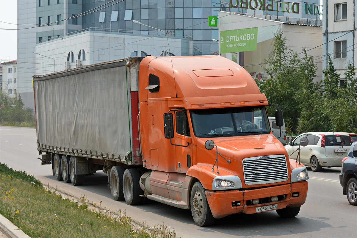 Алтайский край, № У 055 РА 22 — Freightliner Century Class